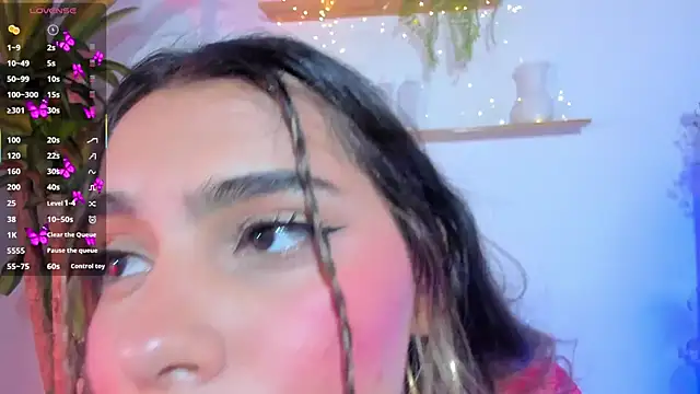 Snapshot of crisbell_lopez chatting on April 30, 12:28 am crisbell lopez online show from April 30, 12:28 am