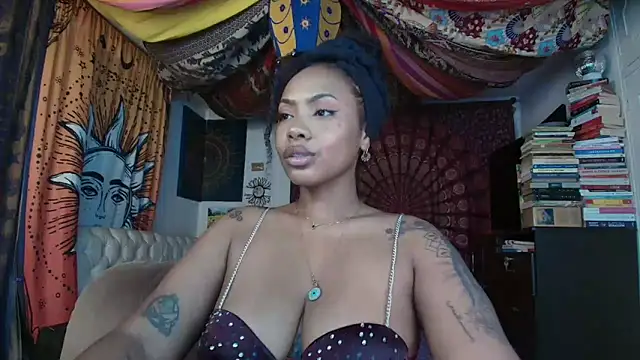 ElizaGrey  online show from May 30, 11:57 pm
