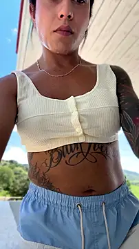 Snapshot of jesica__simpson chatting on August 2, 4:05 pm jesica simpson online show from August 2, 4:05 pm
