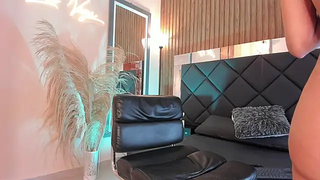 Zoevegass online show from February 25, 9:02 pm