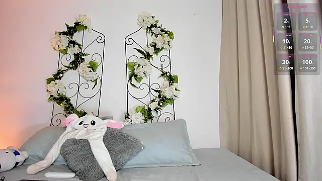 Jiggly   online show from September 26, 11:53 pm