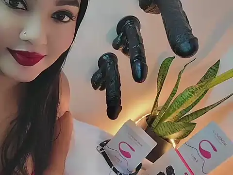 freakyliz online show from April 3, 6:44 am