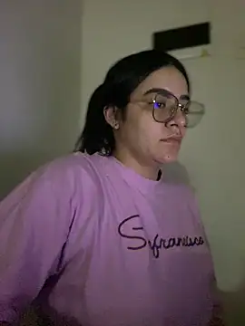 Lia flowers online show from February 3, 3:20 am