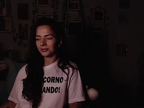 Snapshot of BeellyDance chatting on October 11, 11:47 pm BeellyDance online show from October 11, 11:47 pm