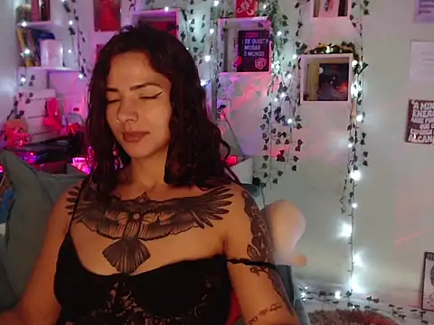 Snapshot of BeellyDance chatting on October 30, 2:18 pm BeellyDance online show from October 30, 2:18 pm