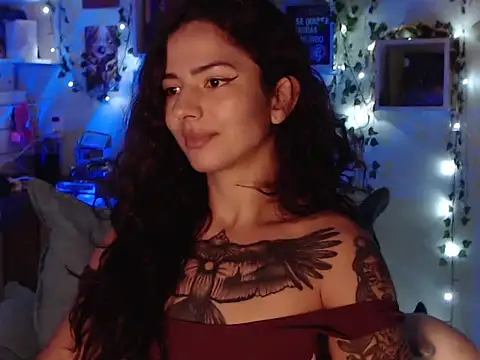 Snapshot of BeellyDance chatting on November 4, 12:59 pm BeellyDance online show from November 4, 12:59 pm