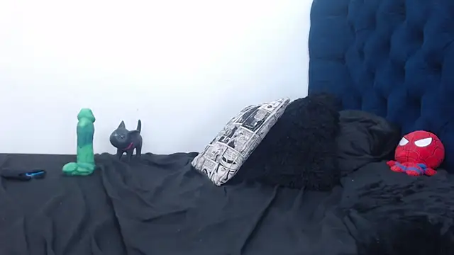 queenofwetqueens online show from December 22, 3:33 am