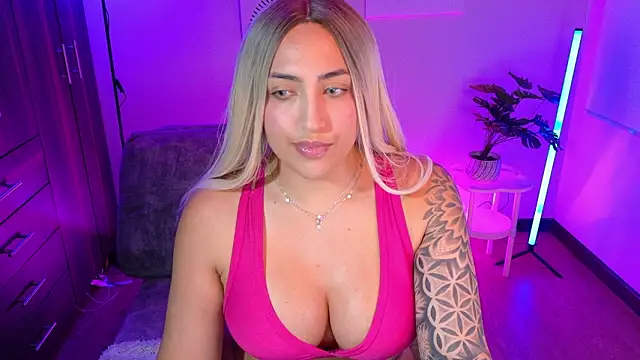 a belladanger online show from February 28, 2:12 am