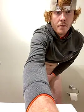 Snapshot of hottestcouplevaa chatting on December 1, 4:29 pm hottestcouplevaa online show from December 1, 4:29 pm