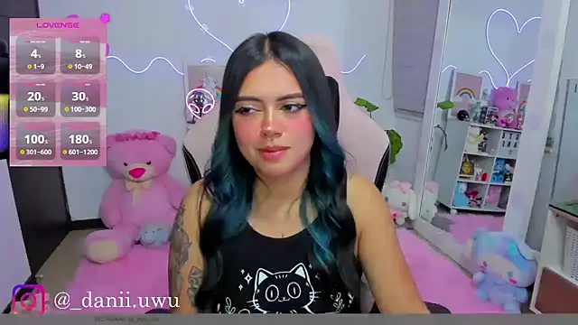 CuteDani  online show from March 16, 4:07 am