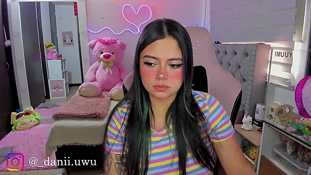 CuteDani  online show from July 24, 2:37 pm