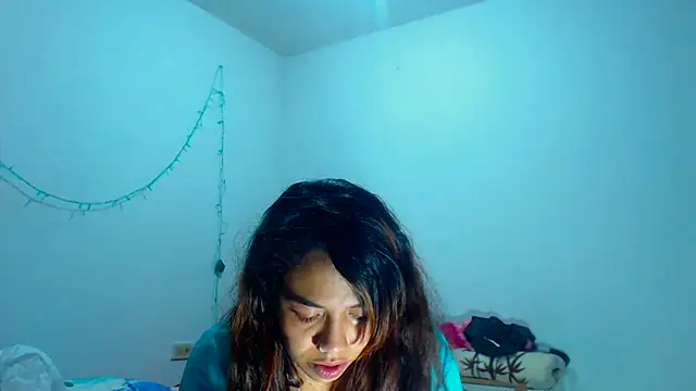 AmaraRoberts420 online show from December 7, 1:03 am