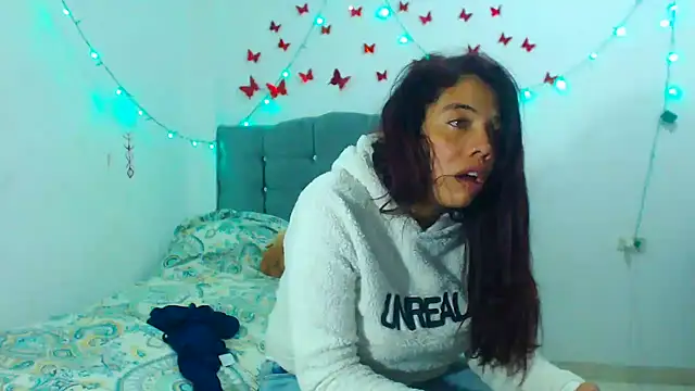 AmaraRoberts420 online show from January 20, 2:53 am