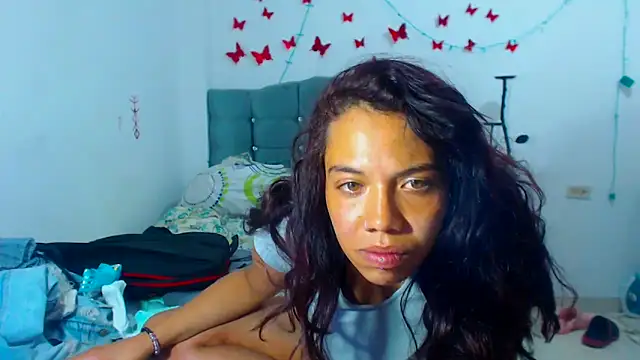 AmaraRoberts420 online show from February 21, 4:18 am