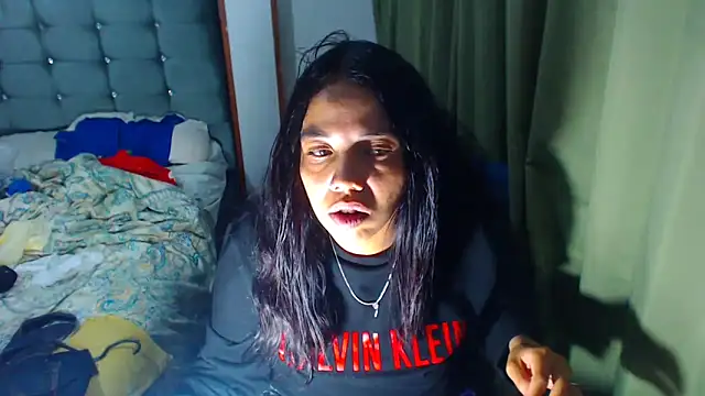 AmaraRoberts420 online show from January 7, 2:14 am