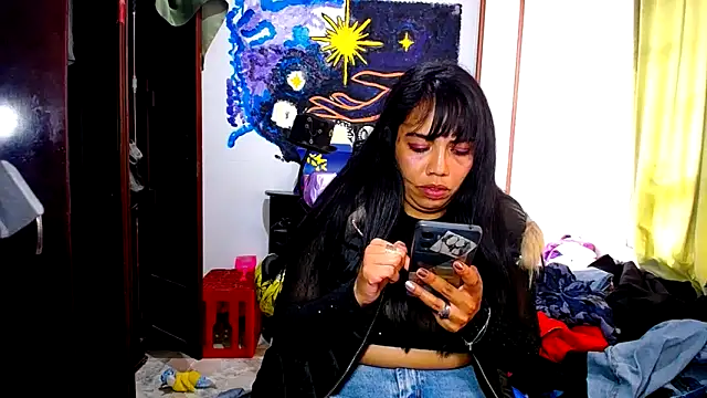 Snapshot of AmaraRoberts420 chatting on June 20, 4:21 pm AmaraRoberts420 online show from June 20, 4:21 pm