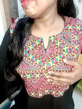 Snapshot of esita_1212 chatting on March 2, 4:10 pm esita 1212 online show from March 2, 4:10 pm