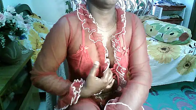 Snapshot of esita_1212 chatting on March 23, 6:05 am esita 1212 online show from March 23, 6:05 am