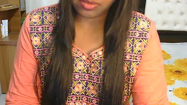 Snapshot of esita_1212 chatting on October 10, 2:10 am esita 1212 online show from October 10, 2:10 am