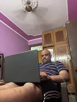 Snapshot of Dick_6inches chatting on April 2, 2:26 pm Dick 6inches online show from April 2, 2:26 pm