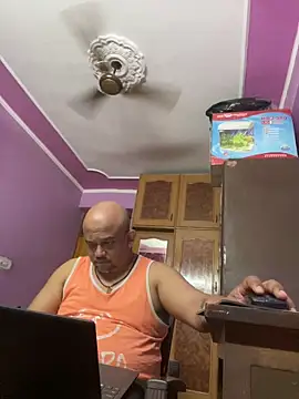 Snapshot of Dick_6inches chatting on April 14, 2:34 pm Dick 6inches online show from April 14, 2:34 pm