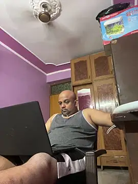 Snapshot of Dick_6inches chatting on April 15, 2:57 pm Dick 6inches online show from April 15, 2:57 pm