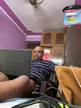 Snapshot of Dick_6inches chatting on April 30, 8:31 am Dick 6inches online show from April 30, 8:31 am