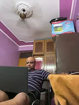Snapshot of Dick_6inches chatting on May 1, 2:05 am Dick 6inches online show from May 1, 2:05 am
