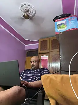 Snapshot of Dick_6inches chatting on May 9, 6:51 am Dick 6inches online show from May 9, 6:51 am