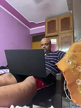 Snapshot of Dick_6inches chatting on July 22, 4:15 am Dick 6inches online show from July 22, 4:15 am