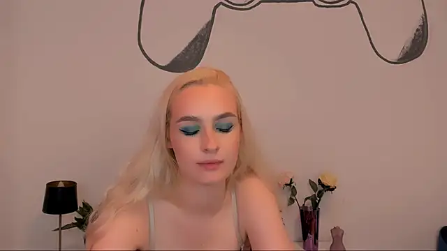 Snapshot of OliviaKisss chatting on September 11, 8:42 pm OliviaKisss online show from September 11, 8:42 pm