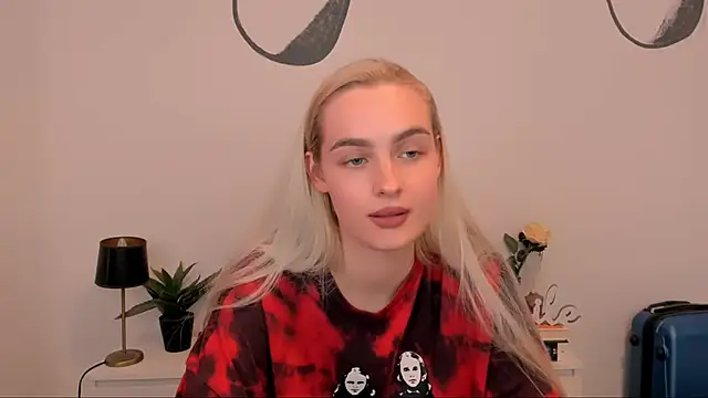 OliviaKisss online show from October 3, 8:28 pm