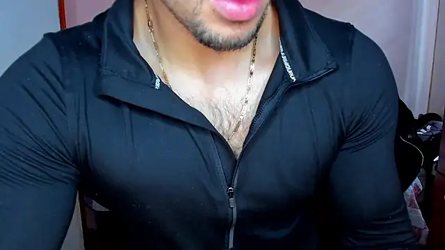 Snapshot of Tommy_Bred chatting on October 24, 4:58 pm Tommy Bred online show from October 24, 4:58 pm