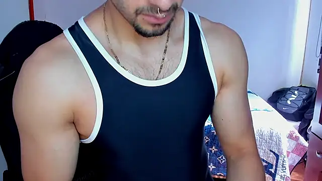 Snapshot of Tommy_Bred chatting on December 5, 6:37 pm Tommy Bred online show from December 5, 6:37 pm