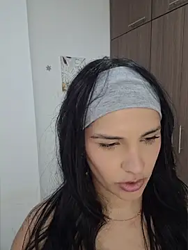 Snapshot of heyshaa chatting on April 21, 7:50 pm heyshaa online show from April 21, 7:50 pm