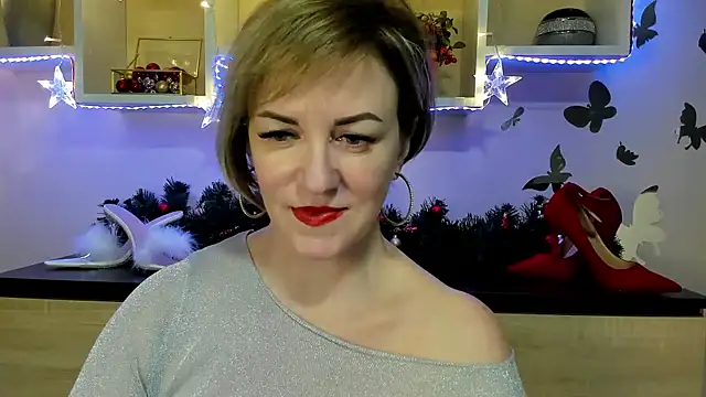 feliziaDesire online show from December 27, 10:45 am