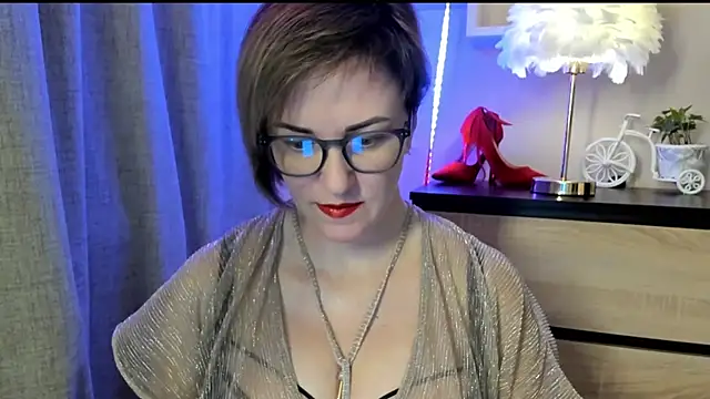 feliziaDesire online show from October 5, 8:12 am