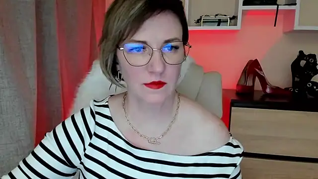 feliziaDesire online show from March 18, 7:06 pm