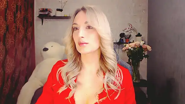 MillaXQueen online show from February 27, 3:15 pm