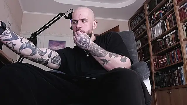 Snapshot of FindomJason chatting on March 15, 7:14 am FindomJason online show from March 15, 7:14 am