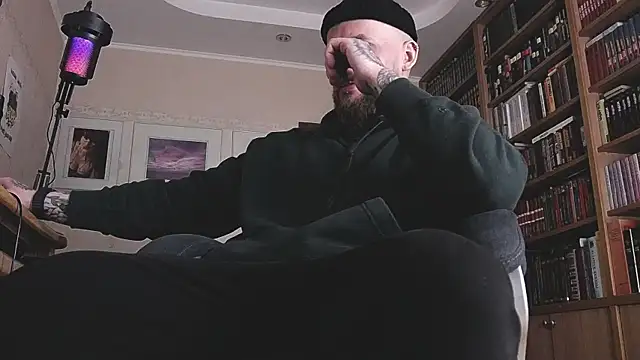Snapshot of FindomJason chatting on March 20, 7:02 am FindomJason online show from March 20, 7:02 am