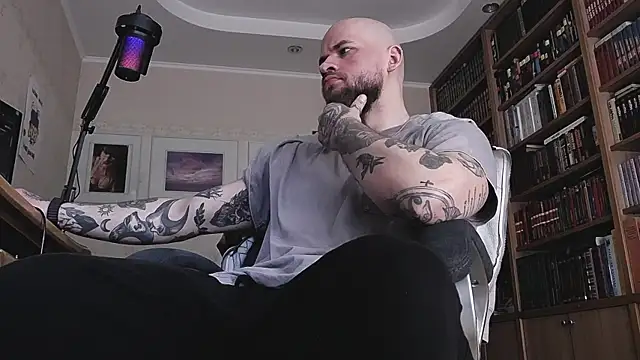 Snapshot of FindomJason chatting on March 21, 7:02 am FindomJason online show from March 21, 7:02 am