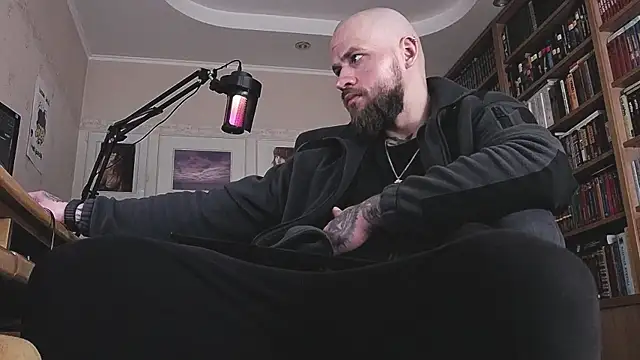 Snapshot of FindomJason chatting on April 21, 11:49 am FindomJason online show from April 21, 11:49 am