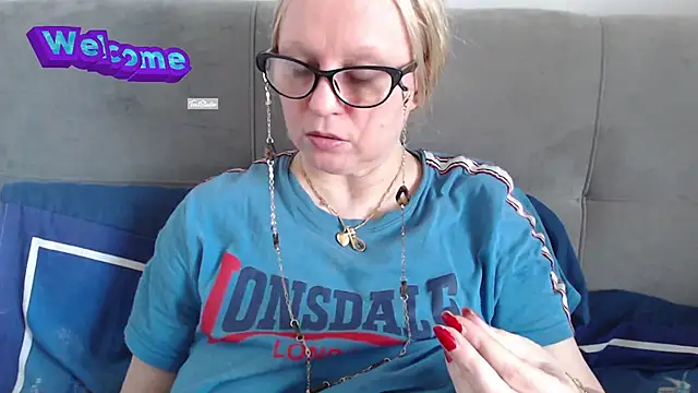 martachatte online show from March 6, 7:47 am