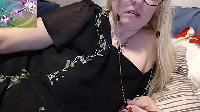 martachatte online show from September 25, 7:50 pm