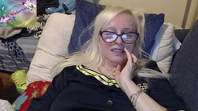 martachatte online show from November 8, 9:46 pm