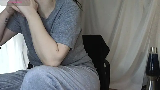 Mia G0ld online show from January 13, 3:28 pm