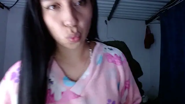 Snapshot of xx_nath_xx chatting on February 17, 2:30 am xx nath xx online show from February 17, 2:30 am