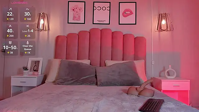 Snapshot of Ashleyy_piink chatting on March 24, 3:39 pm Ashleyy piink online show from March 24, 3:39 pm