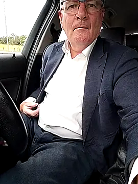 stiffandlubedxh online show from March 16, 9:30 pm